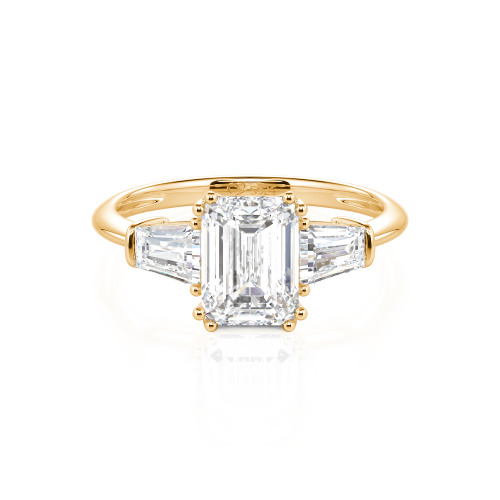 Jeulia Three Stone Emerald Cut Ring