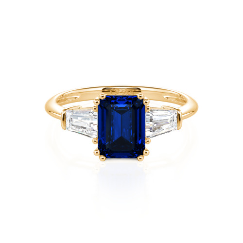 Jeulia Three Stone Emerald Cut Ring