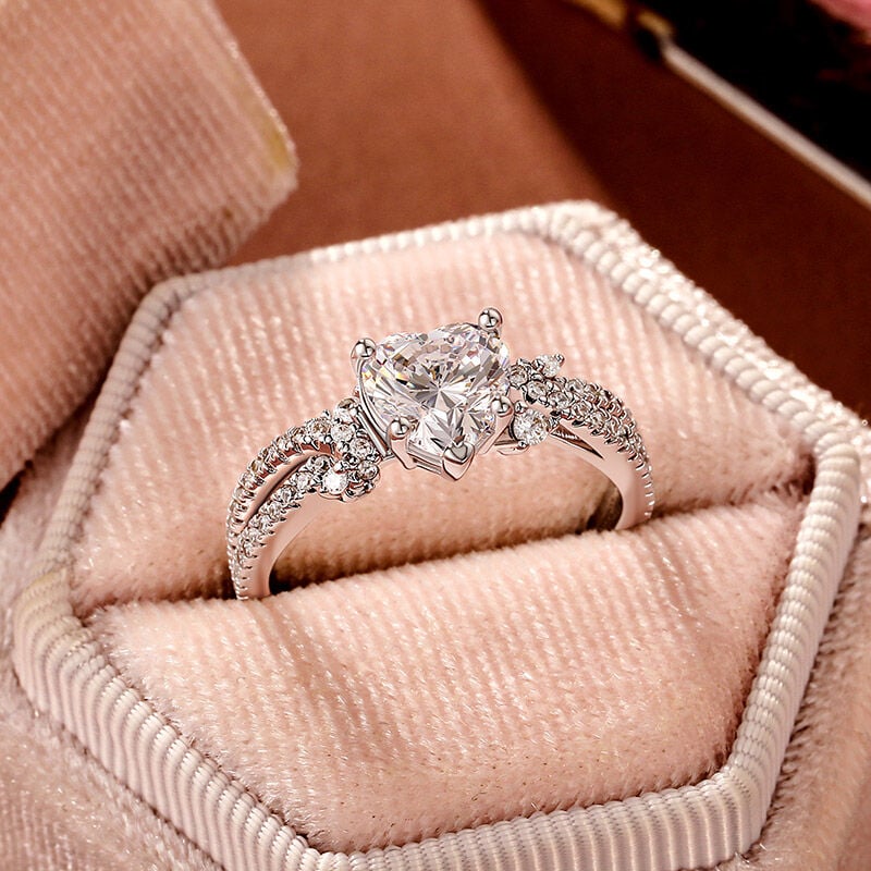 Jeulia Twisted Heart Shaped Engagement Ring With Side Stones