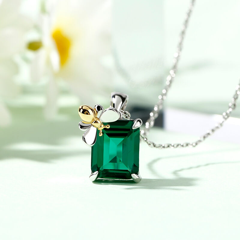 Jeulia "Honey Bee" Emerald Necklace Sterling Silver