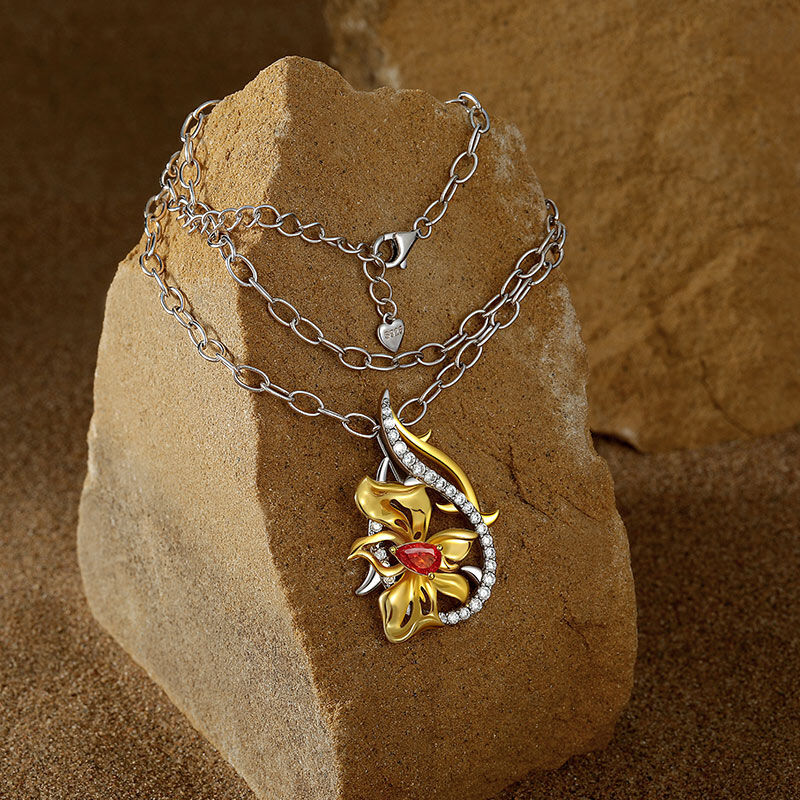 Jeulia x Leyla "Floral of Thorns" Tvåfärgad Twist Blomma Mode Halsband i Sterling Silver