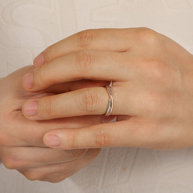 Jeulia Two Tone Minimalist Twist Men's Wedding Ring