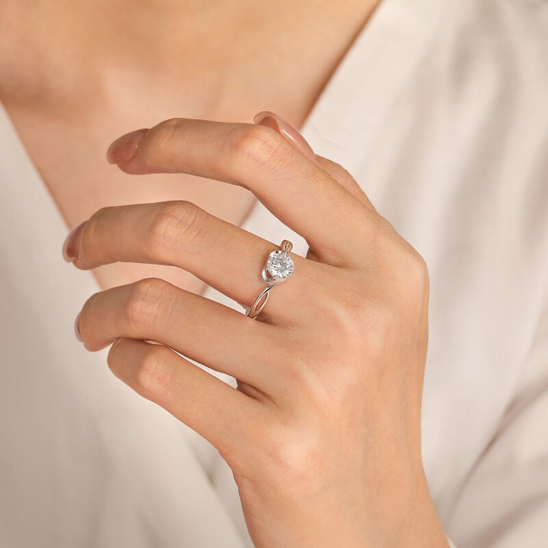 Jeulia Simple Twist Solitaire Engagement Ring Sterling Silver