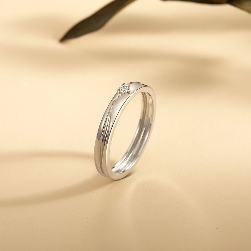 Jeulia Simple Custom Men's Wedding Band with Wavy Lines Design