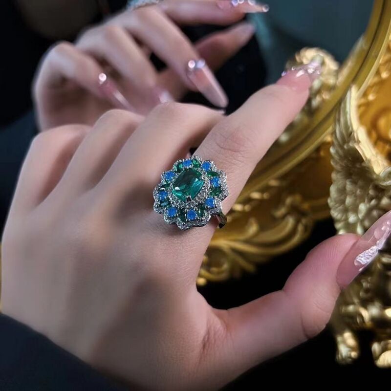 Jeulia "Monet's Garden" Vintage Emered Halo Adjustable Engagement Ring