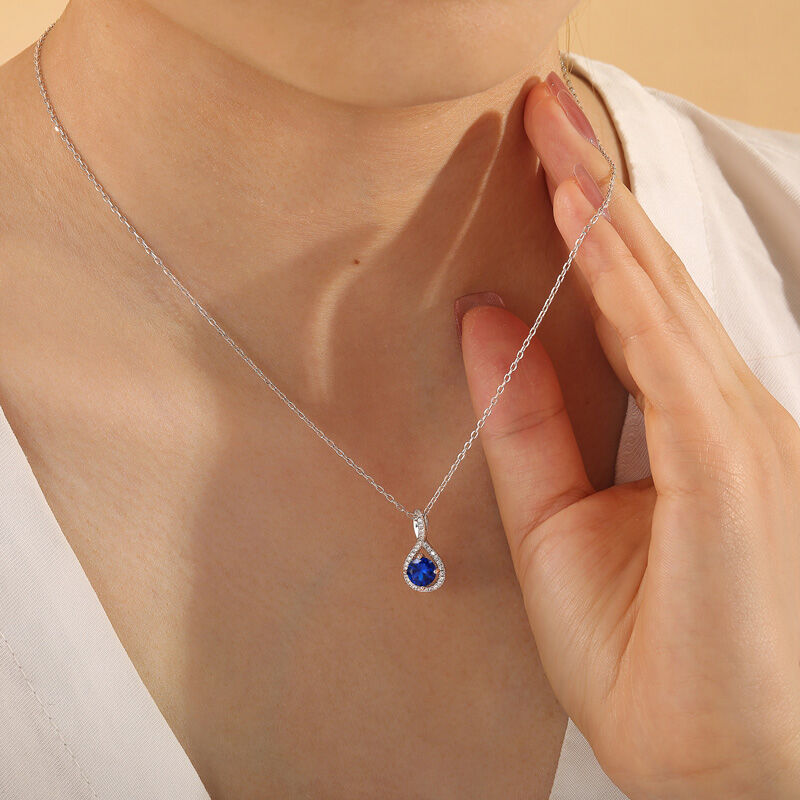 Jeulia Classic Custom Round Necklace Twist Design
