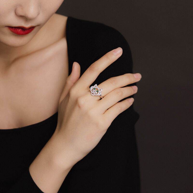 Jeulia Ring med tigerhuvud och gröna ögon i sterlingsilver
