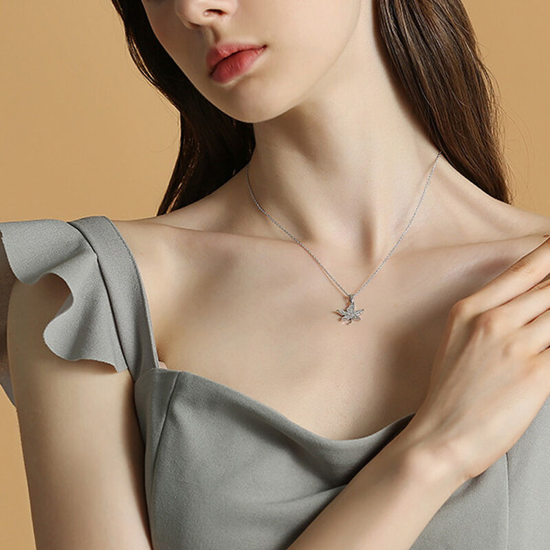 Jeulia Delicate Maple Sterling Silver Necklace