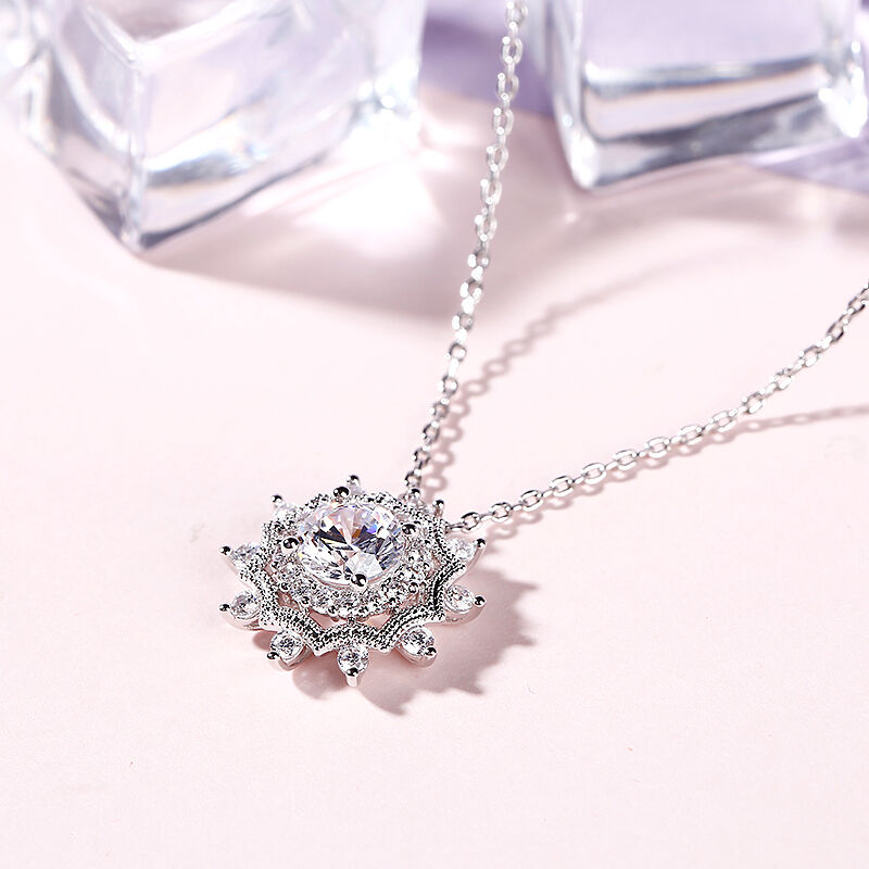 Jeulia "Winter Love" Snowflake Round Cut Sterling Silver Necklace