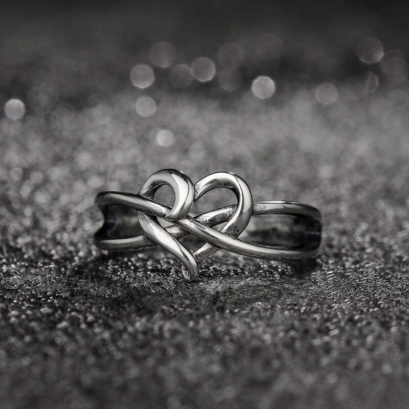 Jeulia "Intertwined Heart" Sterling Silver Ring