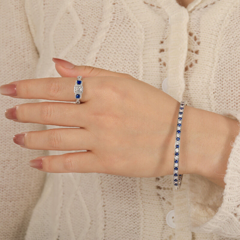 Jeulia Anillo de Compromiso Vintage con Tres Piedras y Halo en Plata de Ley