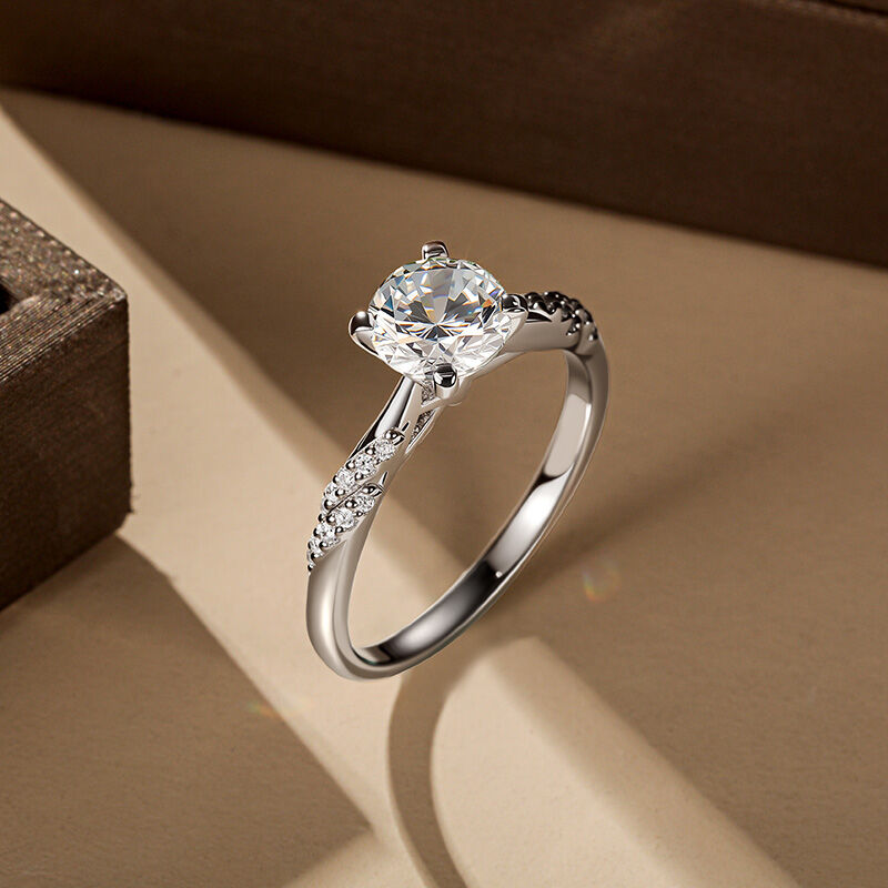 Jeulia Custom Twist Round Cut Engagement Ring