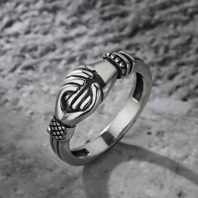 جوليا خاتم لفتة المصافحة من الفضة الإسترليني