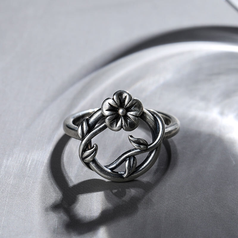Jeulia "Cherry Blossom" Floral Sterling Silver Ring