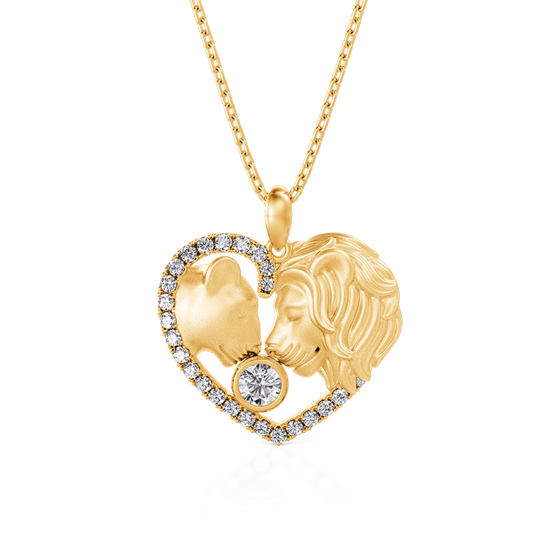 Jeulia "The Lion King and Queen" Custom Couple Necklace