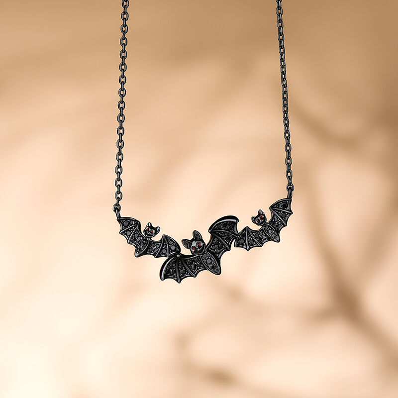 Jeulia "Witches' Familiars" Bat Sterling Silver Necklace