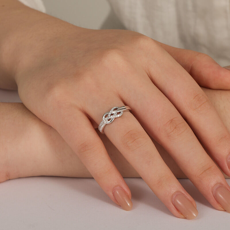 Jeulia Bague Demi-Éternité Simple Nœud Torcé Personnalisée