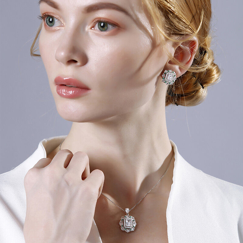 Jeulia Cinderella Stud Earrings