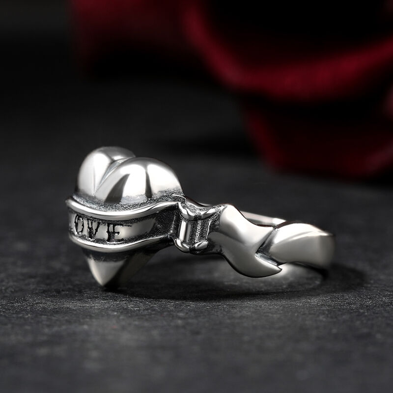 Jeulia Anillo de plata de ley con diseño de corazón con amor esculpido