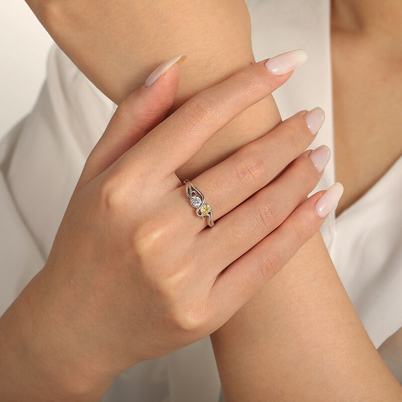 Jeulia Anillo de Compromiso Redondo con Dos Piedras Natales Personalizado con Diseño en Espiral