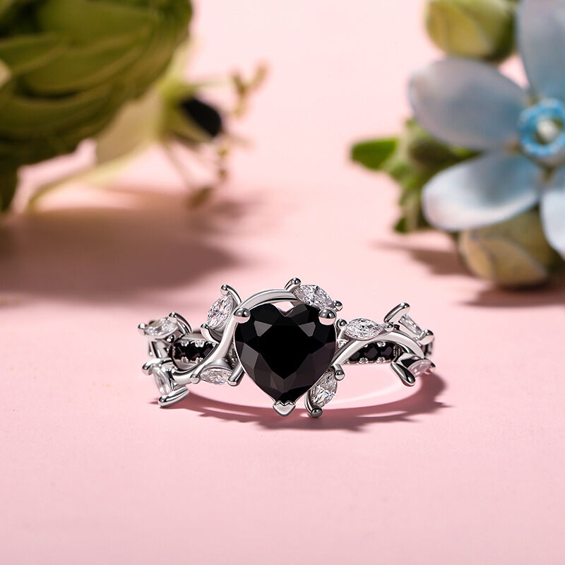 Jeulia Twisted Thorns Leaf Black Heart Promise Ring