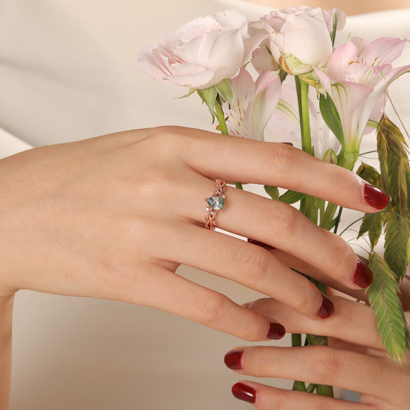 Jeulia Anillo de Compromiso en Forma de Pera de Ágata Musgo y Oro Rosa con Hoja de Vid