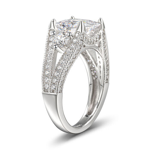 Jeulia Three Stone Princess Cut Sterling Silver Ring