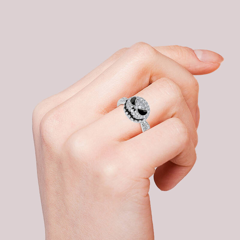 Jeulia "Romantic Soul" Skull Design Sterling Silver Rotating Ring