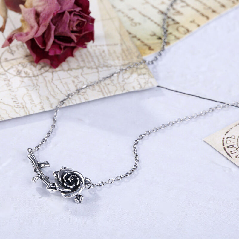 Jeulia Heart Leaves Rose Branch Necklace