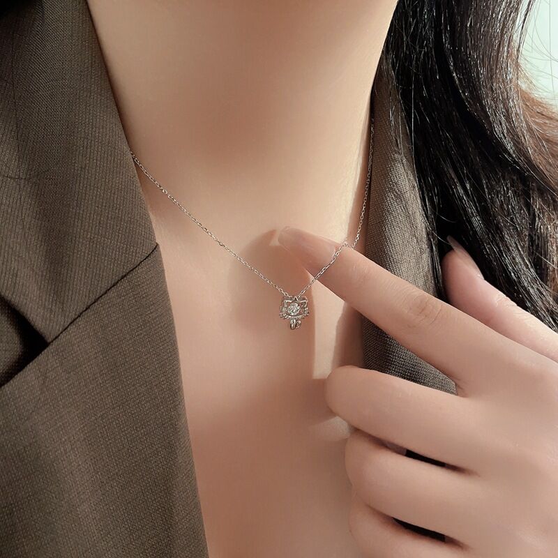 Jeulia Hollow Cat Dancing Stone Necklace