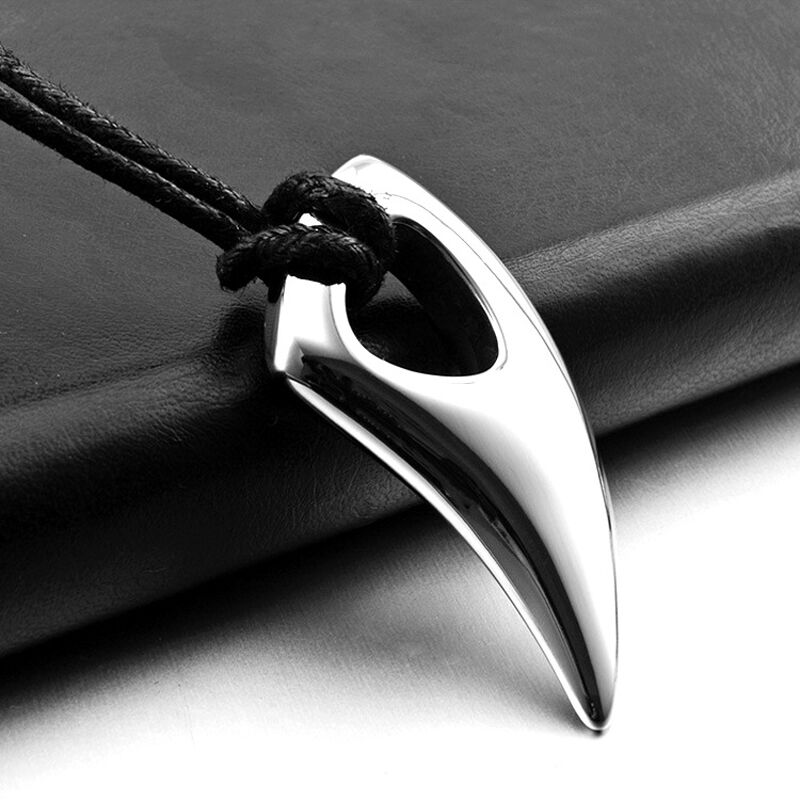 Jeulia Shark Tooth Pendant Titanium Steel Men's Necklace (Wax Rope)