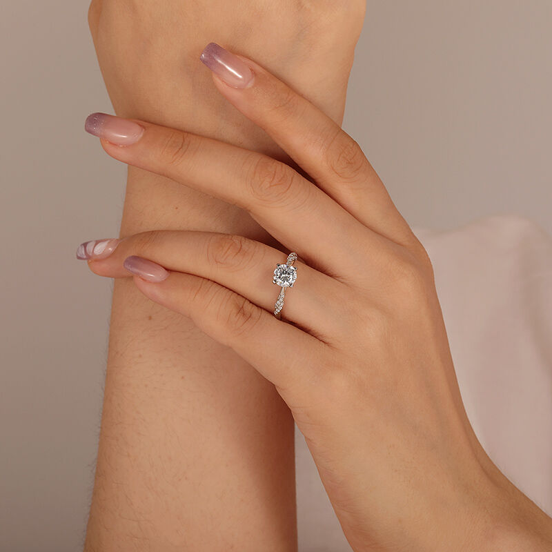 Jeulia Custom Twist Round Cut Engagement Ring