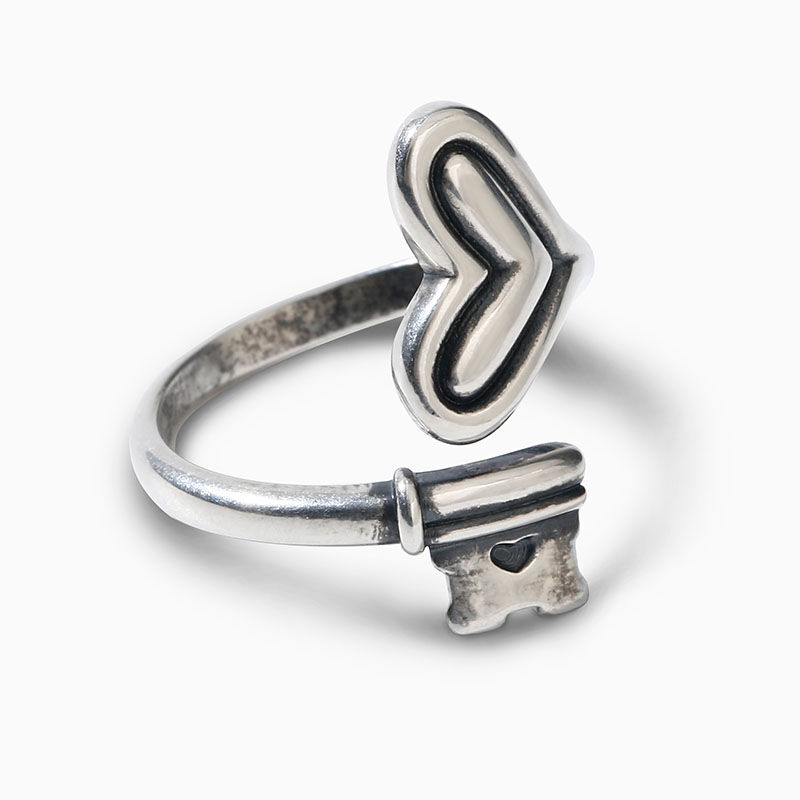 Jeulia "Key To My Heart" Sterling Silver Ring