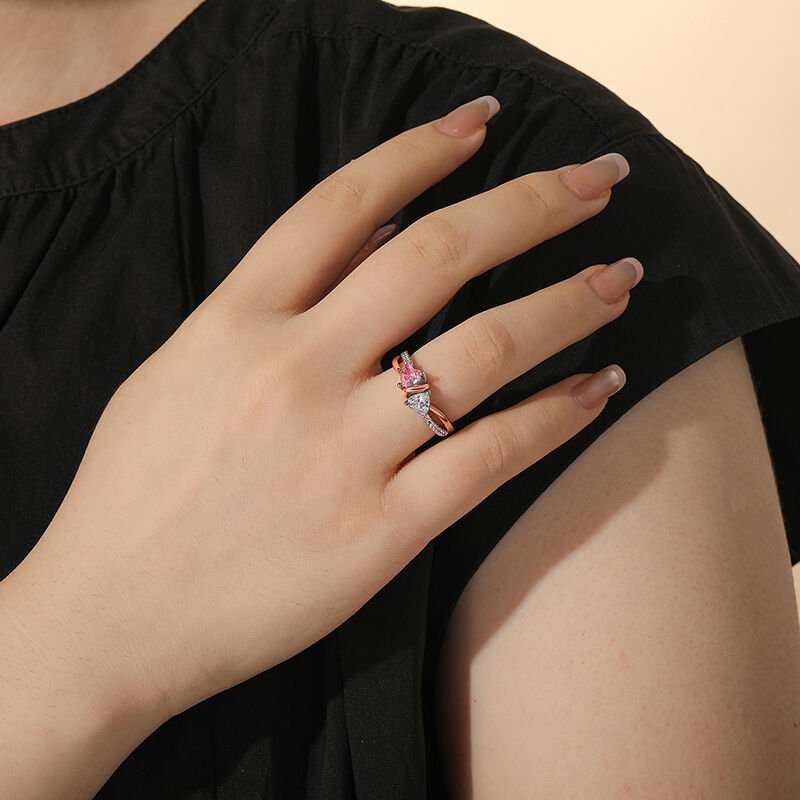 Jeulia Amore Bague de Fiançailles en Forme de Cœur avec Ruban Tordu Bicolore Personnalisée