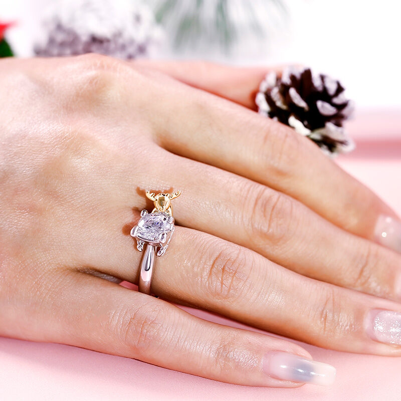 Jeulia Hug Me "Christmas Reindeer" Sleigh Round Cut Sterling Silver Ring