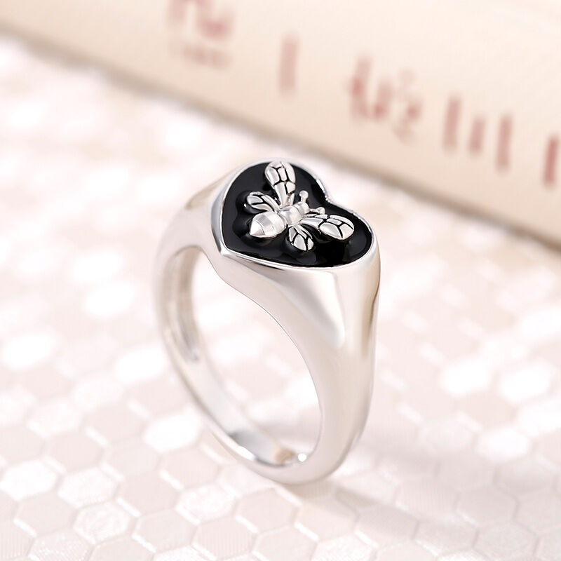 Jeulia "Honey Bee" Sterling Silver Signet Ring