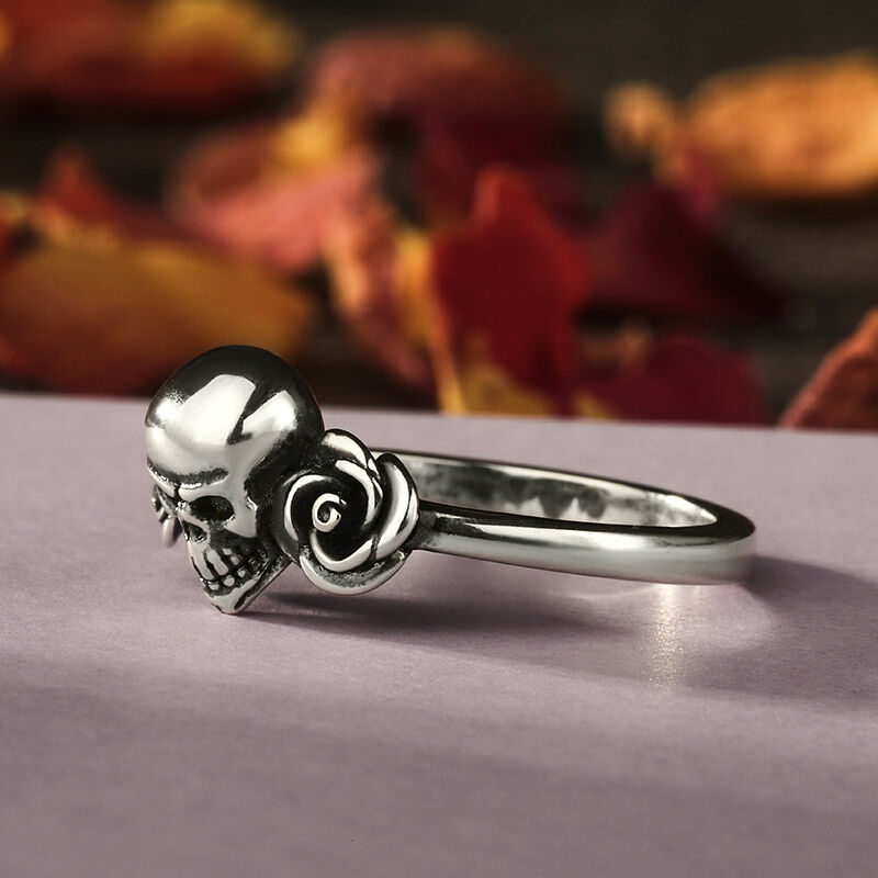 Jeulia "Skull and Roses" Sterling Silver Ring