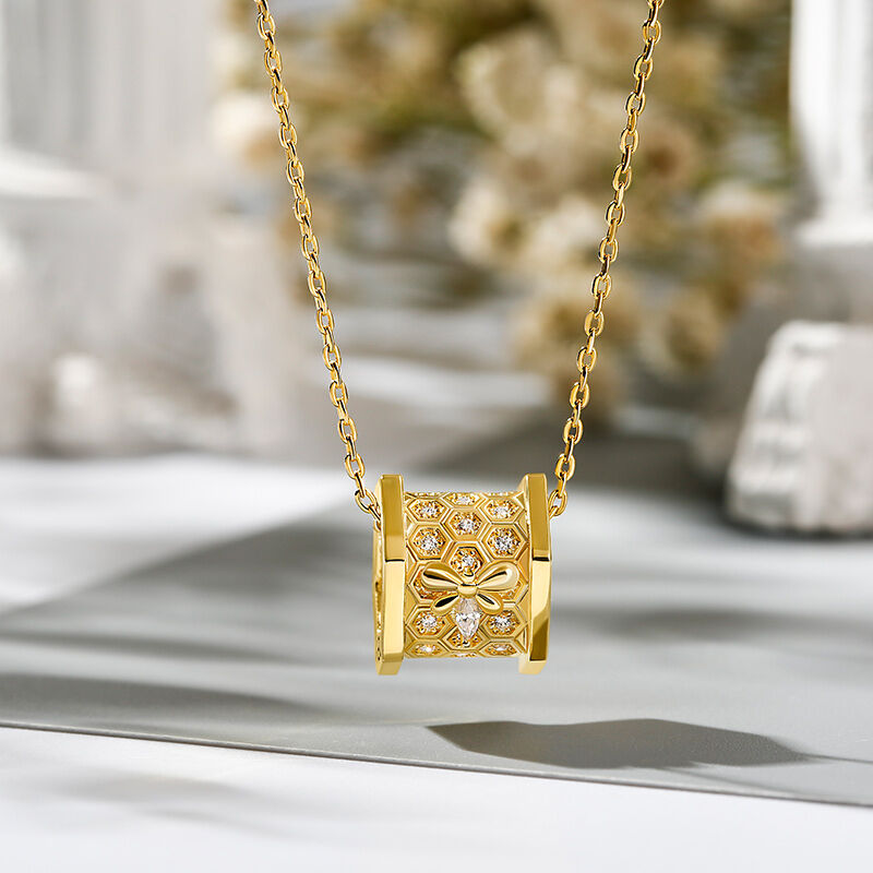 Jeulia "Honey Bee" Honeycomb Sterling Silver Necklace