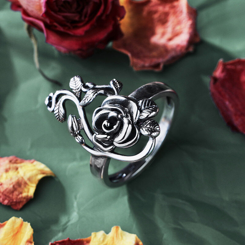 جوليا خاتم زهرة "الوردة القوطية" من الفضة الإسترليني