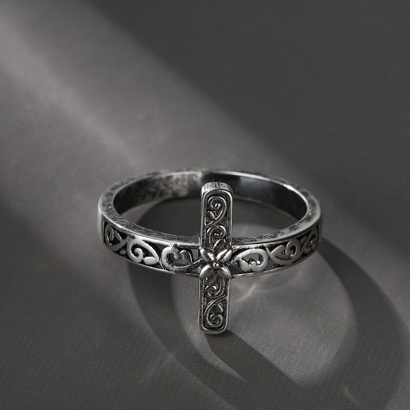 Jeulia "Flower" Cross Sterling Silver Ring
