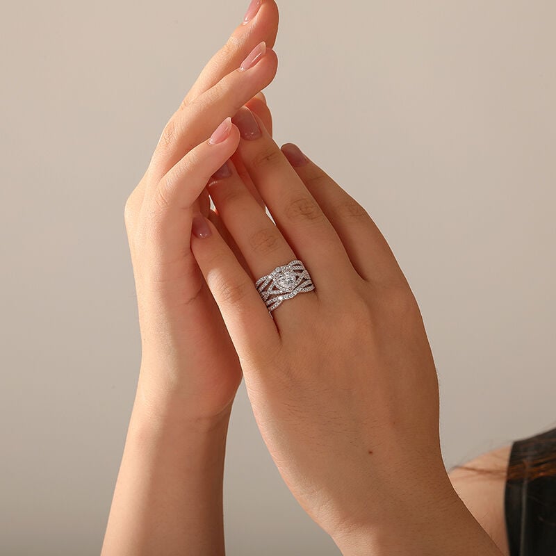 Jeulia Twisted Heart Halo Engagement Ring Set 2PCS