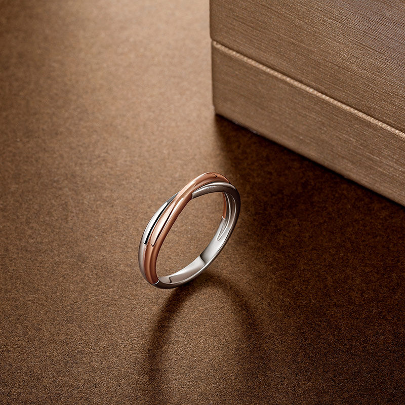 Jeulia Two Tone Minimalist Twist Men's Wedding Ring