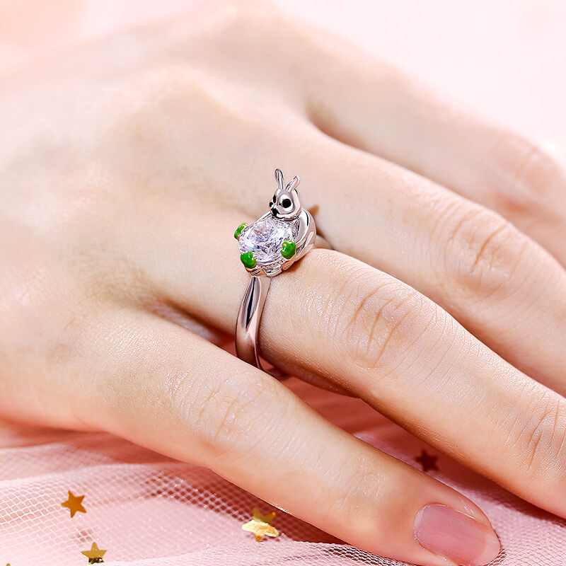 Jeulia Hug Me "Rabbit Loves Carrots" Bunny Round Cut Sterling Silver Ring