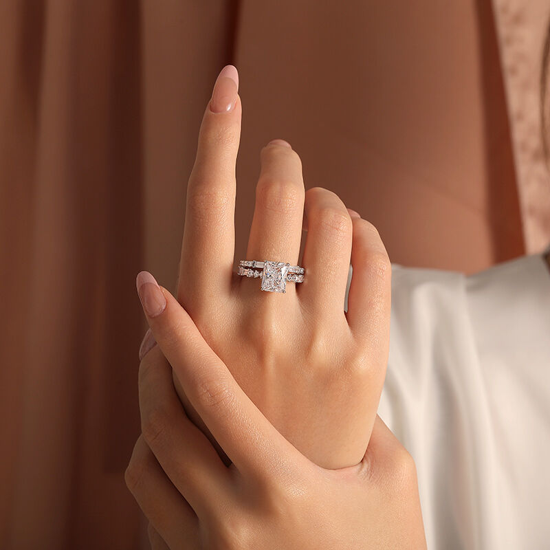 Jeulia Radiant Cut Hidden Halo Engagement Ring Set