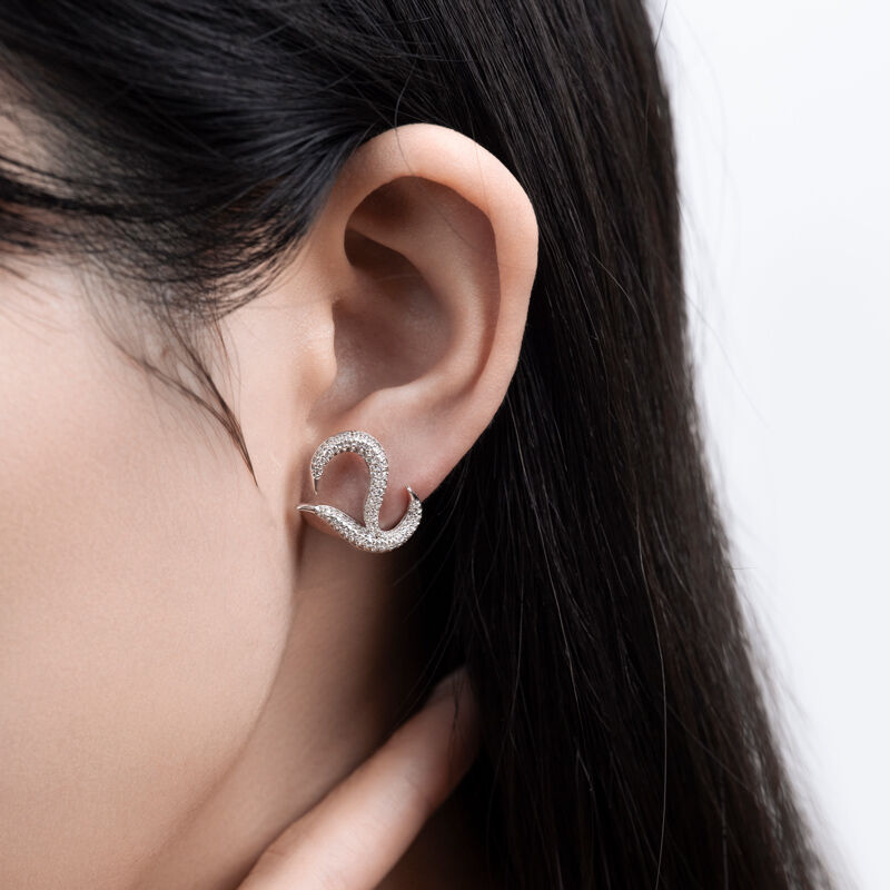 Jeulia Logotypformade hjärtörhängen i sterlingsilver