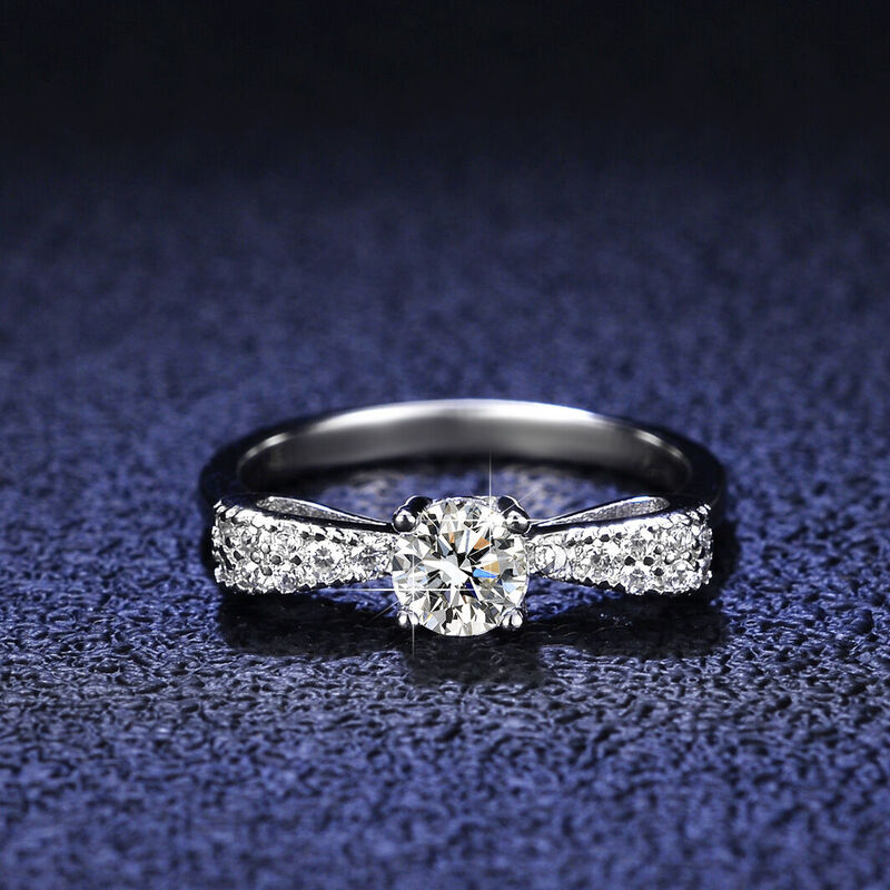 Jeulia Cute Bowknot Round Engagement Ring
