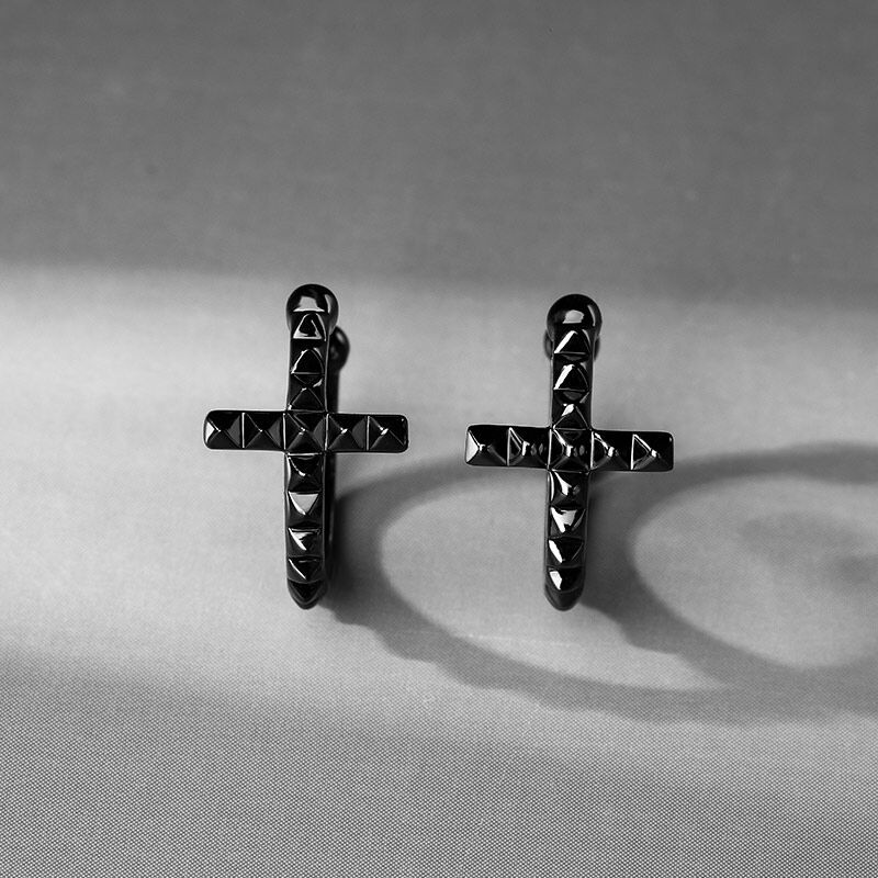 Jeulia "Faith" Cross Sterling Silver Ear Cuff
