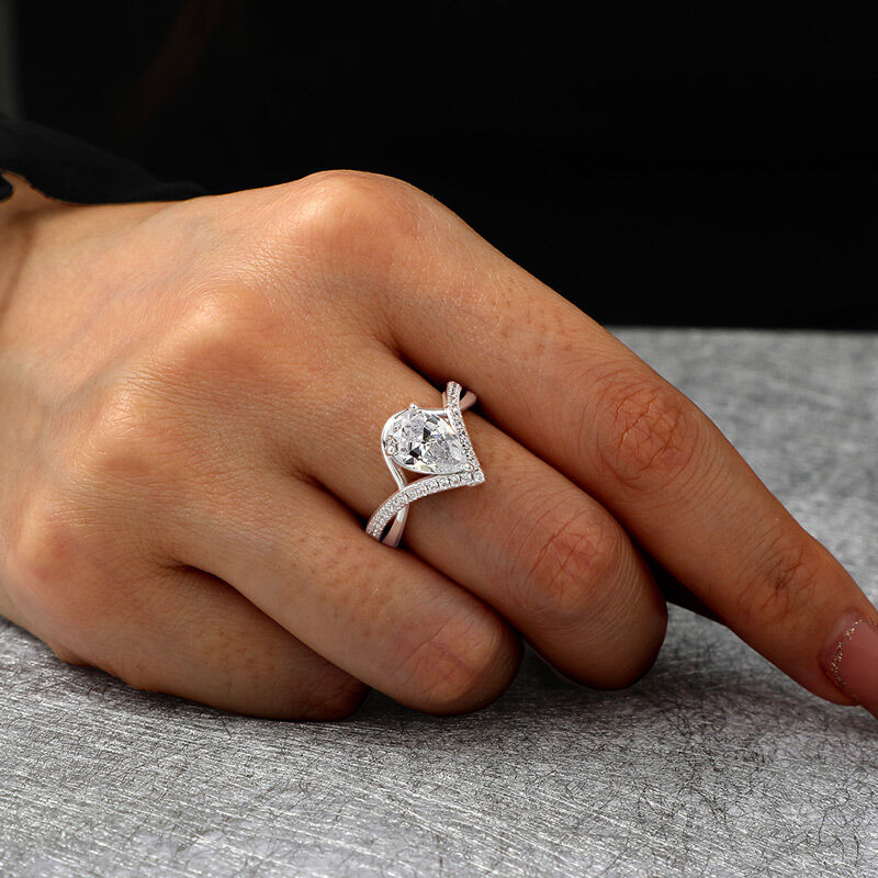 Jeulia Classic Twist Pear Cut Sterling Silver Ring