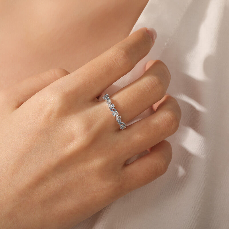 Jeulia Anillo de Media Eternidad con Racimo Personalizado para Mujeres
