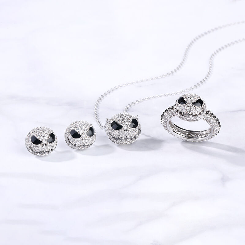 Jeulia "Pumpkin King" Skull Design Sterling Silver Necklace